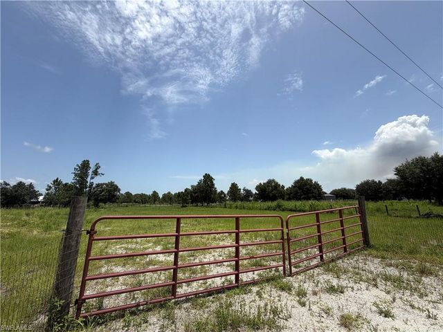 7932 3rd TER, Labelle, FL 33935