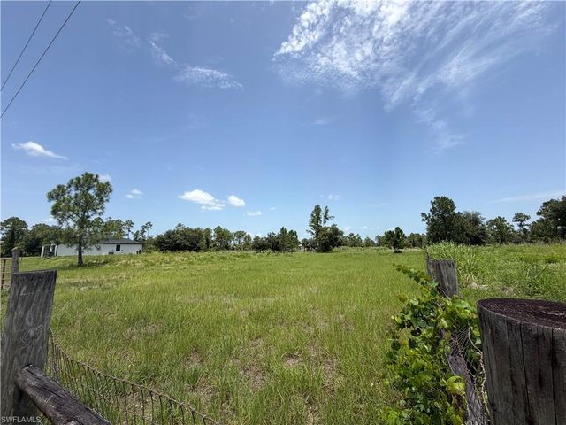 7932 3rd TER, Labelle, FL 33935