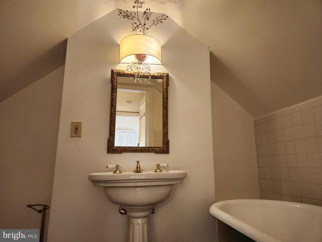 316 PRINCESS ANNE ST, Fredericksburg, VA 22401