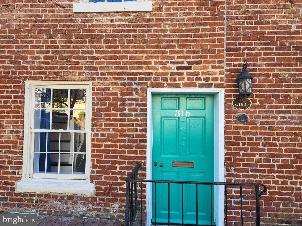 316 PRINCESS ANNE ST, Fredericksburg, VA 22401