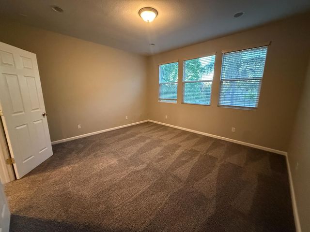 301 Unity Cir, Sacramento, CA 95833