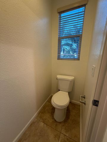 301 Unity Cir, Sacramento, CA 95833