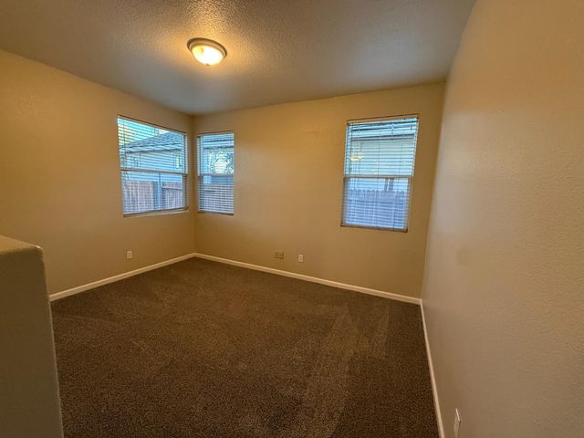 301 Unity Cir, Sacramento, CA 95833