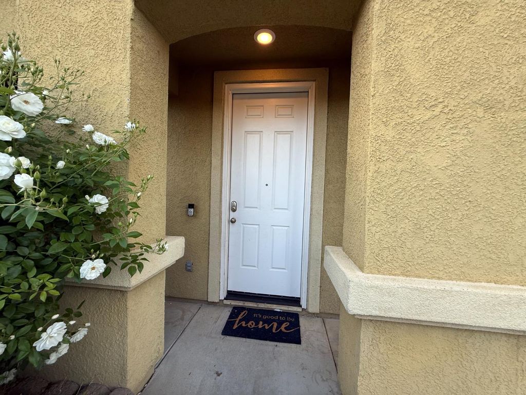 301 Unity Cir, Sacramento, CA 95833