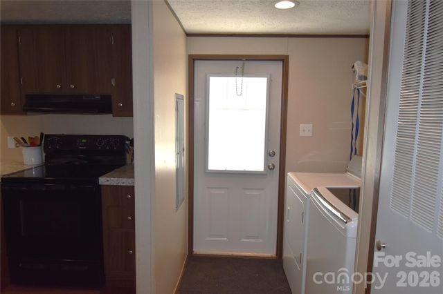 3891 Goshawk Drive, Lenoir, NC 28645