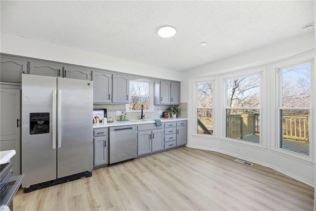 4921 Peck Avenue, Independence, MO 64055