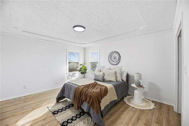 4921 Peck Avenue, Independence, MO 64055