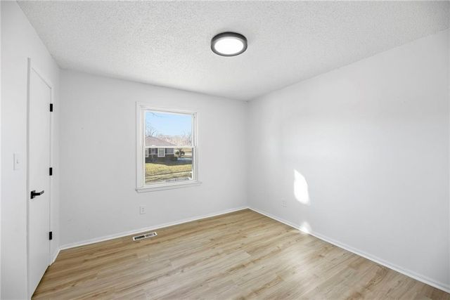 4921 Peck Avenue, Independence, MO 64055