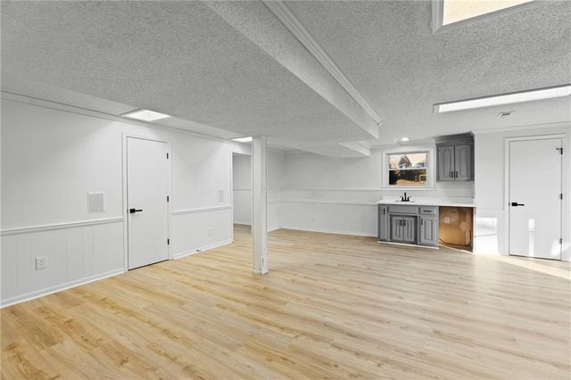 4921 Peck Avenue, Independence, MO 64055