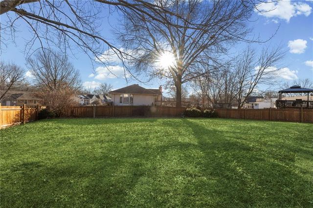 4921 Peck Avenue, Independence, MO 64055