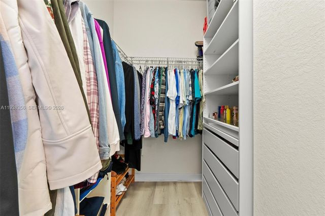 10513 W 32nd Ln, Hialeah, FL 33018