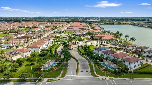 10513 W 32nd Ln, Hialeah, FL 33018