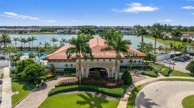 10513 W 32nd Ln, Hialeah, FL 33018