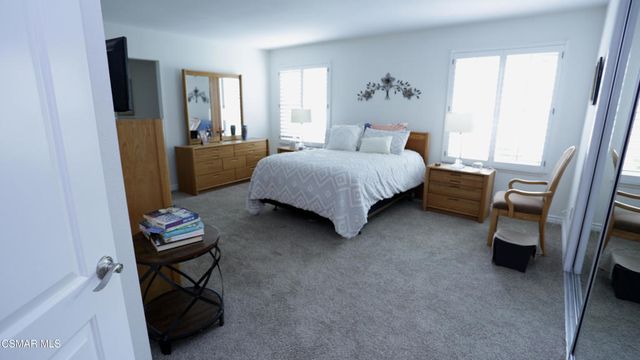 35205 Village 35, Camarillo, CA 93012