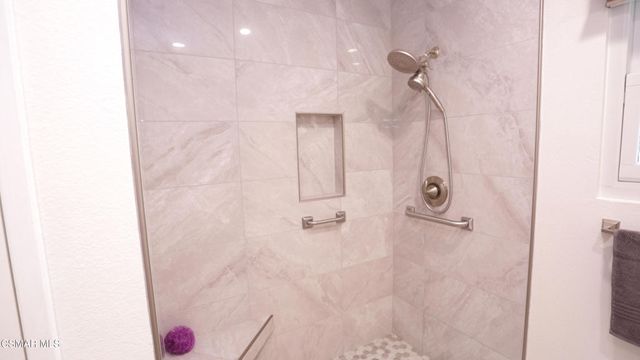 35205 Village 35, Camarillo, CA 93012