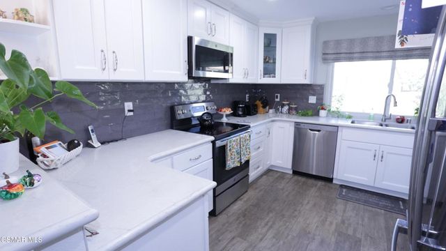 35205 Village 35, Camarillo, CA 93012