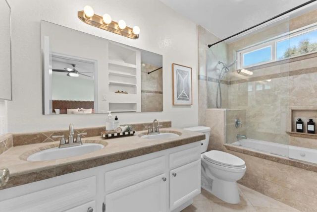 939 Chablis Lane, Vista, CA 92083