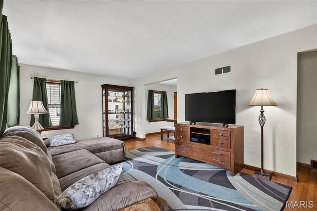 9818 Eastbrook Drive, Unincorporated, MO 63114