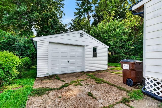 9818 Eastbrook Drive, Unincorporated, MO 63114