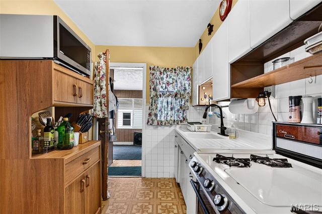 9818 Eastbrook Drive, Unincorporated, MO 63114