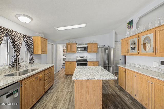 9748 E ESCONDIDO Avenue, Mesa, AZ 85208