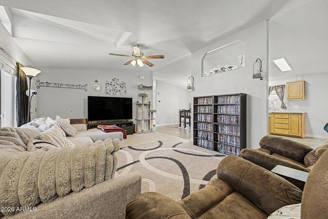 9748 E ESCONDIDO Avenue, Mesa, AZ 85208