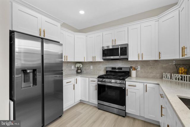 26 SHAWNEE TRL, Burlington, NJ 08016