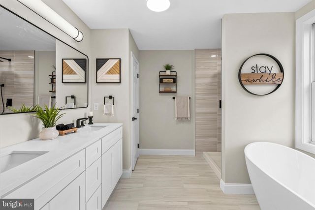 26 SHAWNEE TRL, Burlington, NJ 08016