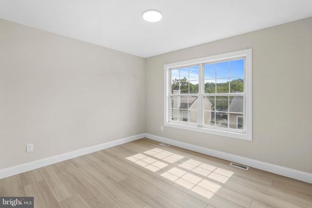 26 SHAWNEE TRL, Burlington, NJ 08016