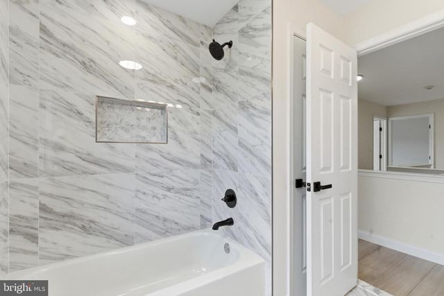26 SHAWNEE TRL, Burlington, NJ 08016