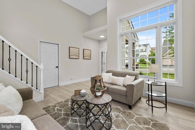 26 SHAWNEE TRL, Burlington, NJ 08016