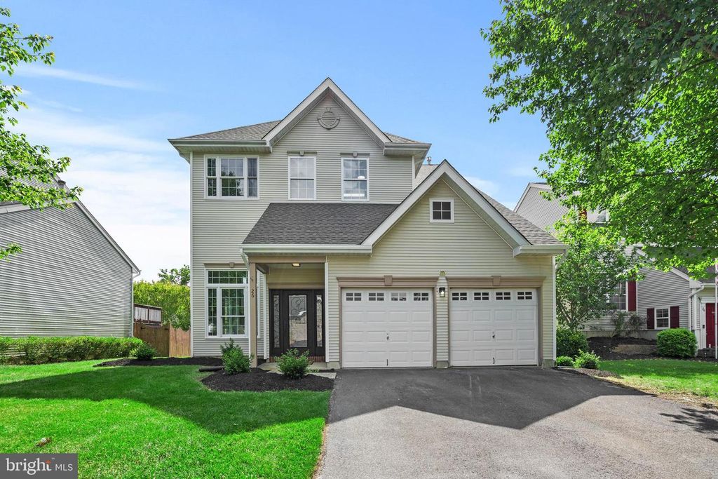 26 SHAWNEE TRL, Burlington, NJ 08016