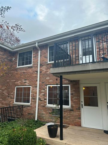 96 Jervis Avenue 96, Farmingdale, NY 11735