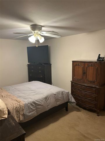 96 Jervis Avenue 96, Farmingdale, NY 11735