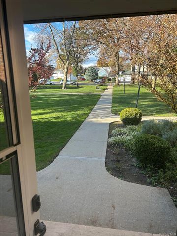 96 Jervis Avenue 96, Farmingdale, NY 11735