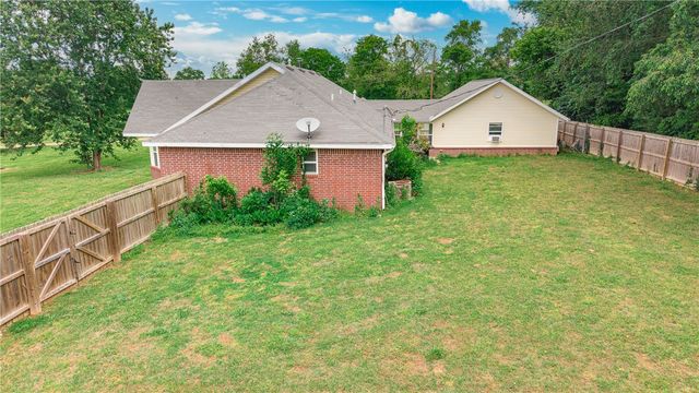 1110 Main Street, Cave Springs, AR 72718