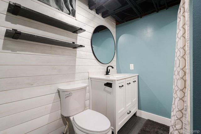 8132 Perrin Avenue, Westland, MI 48185