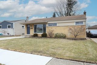 8132 Perrin Avenue, Westland, MI 48185