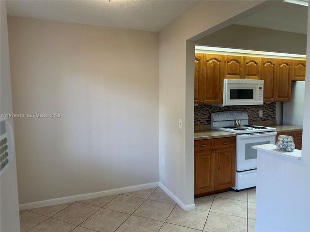 901 SW 141st Ave 109M, Pembroke Pines, FL 33027