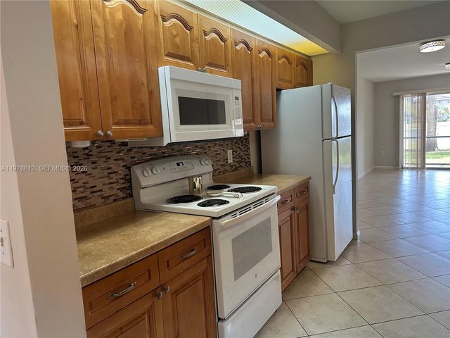 901 SW 141st Ave 109M, Pembroke Pines, FL 33027