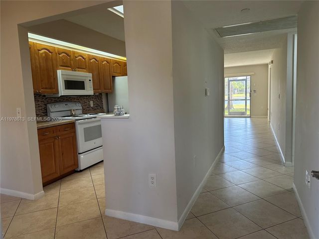901 SW 141st Ave 109M, Pembroke Pines, FL 33027