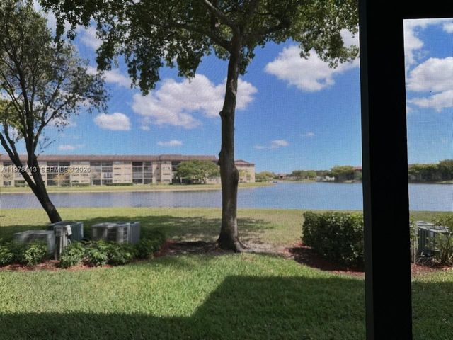 901 SW 141st Ave 109M, Pembroke Pines, FL 33027