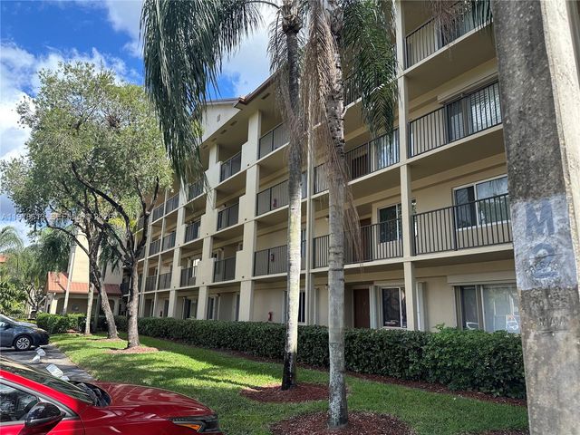 901 SW 141st Ave 109M, Pembroke Pines, FL 33027