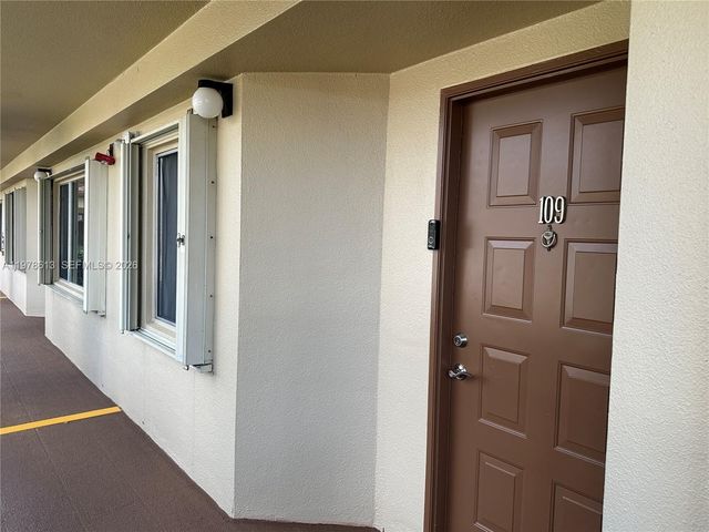 901 SW 141st Ave 109M, Pembroke Pines, FL 33027