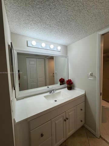 901 SW 141st Ave 109M, Pembroke Pines, FL 33027