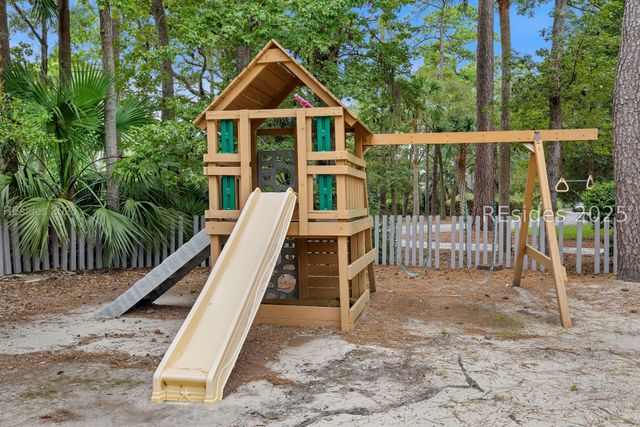 10 Compass Point 10B, Hilton Head Island, SC 29928