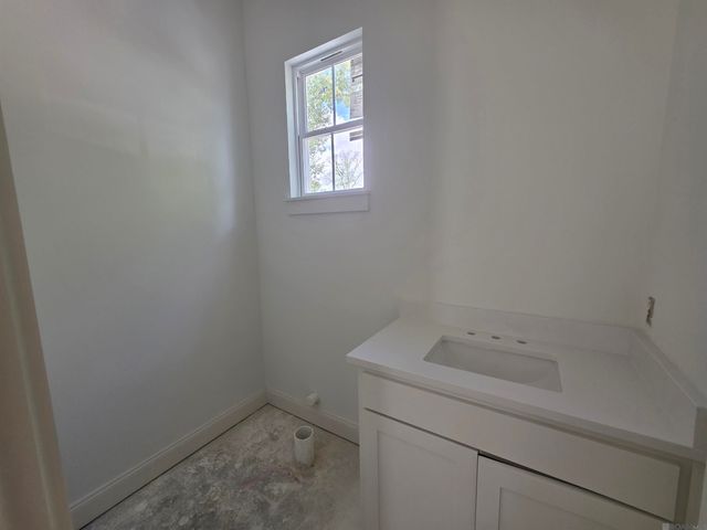 12079 Pendarvis Ln, Walker, LA 70785