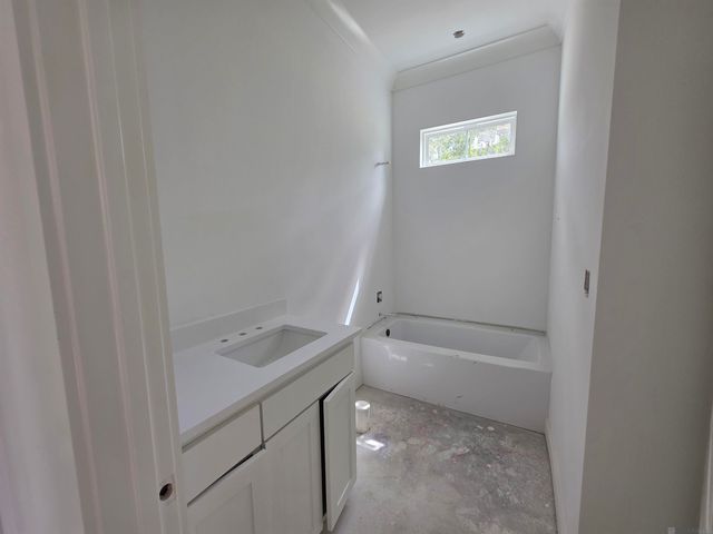 12079 Pendarvis Ln, Walker, LA 70785