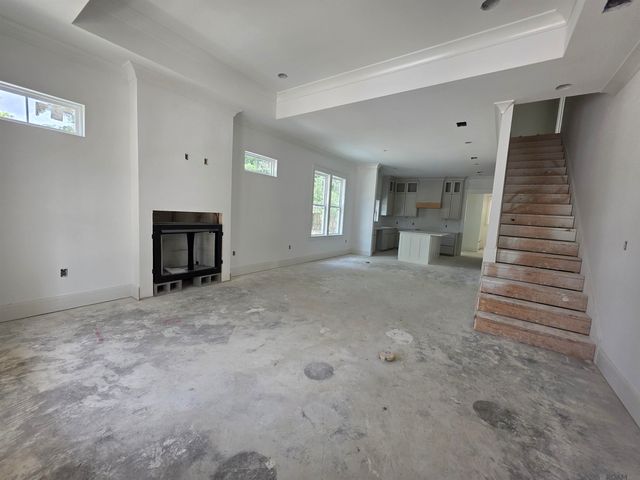 12079 Pendarvis Ln, Walker, LA 70785