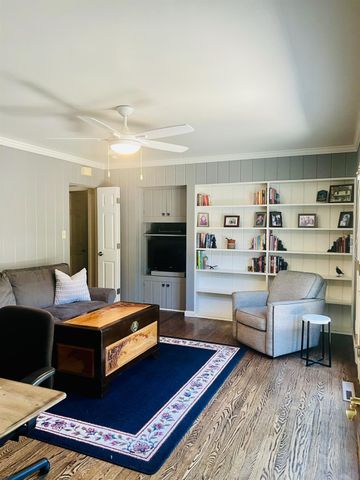 4400 Capri Way, Sacramento, CA 95822